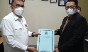 Jabat Dirut PD Pasar, Tugas Berat Menanti Bung Oceng
