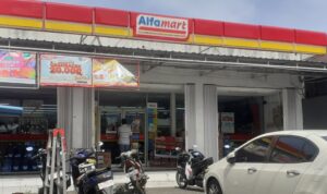 Alfamart Tutup Ratusan Gerai di Indonesia